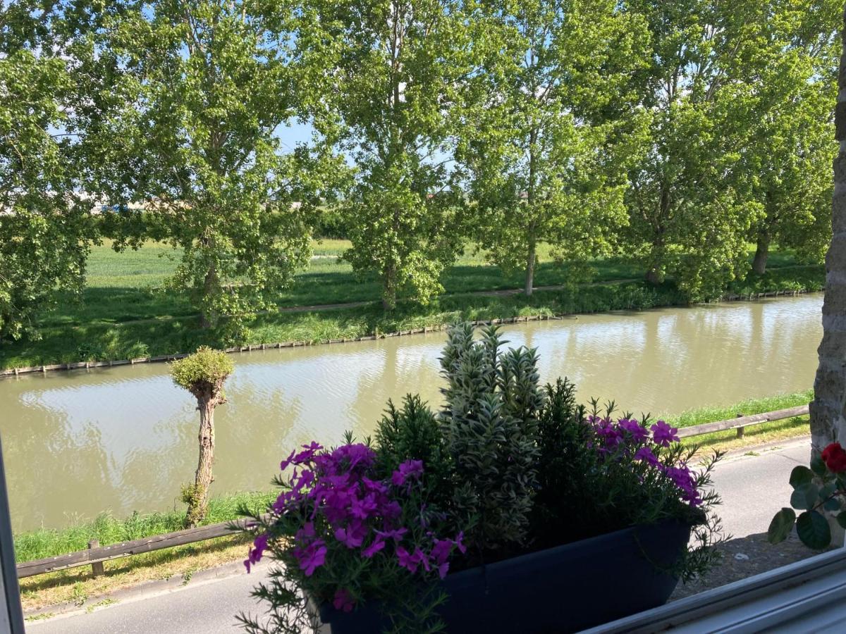 Les Berges Bourbourg Exterior foto